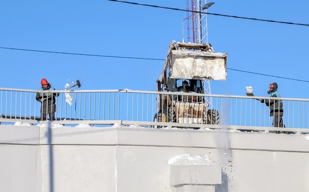 У кого-то больше лопата) - Валерий Иванович