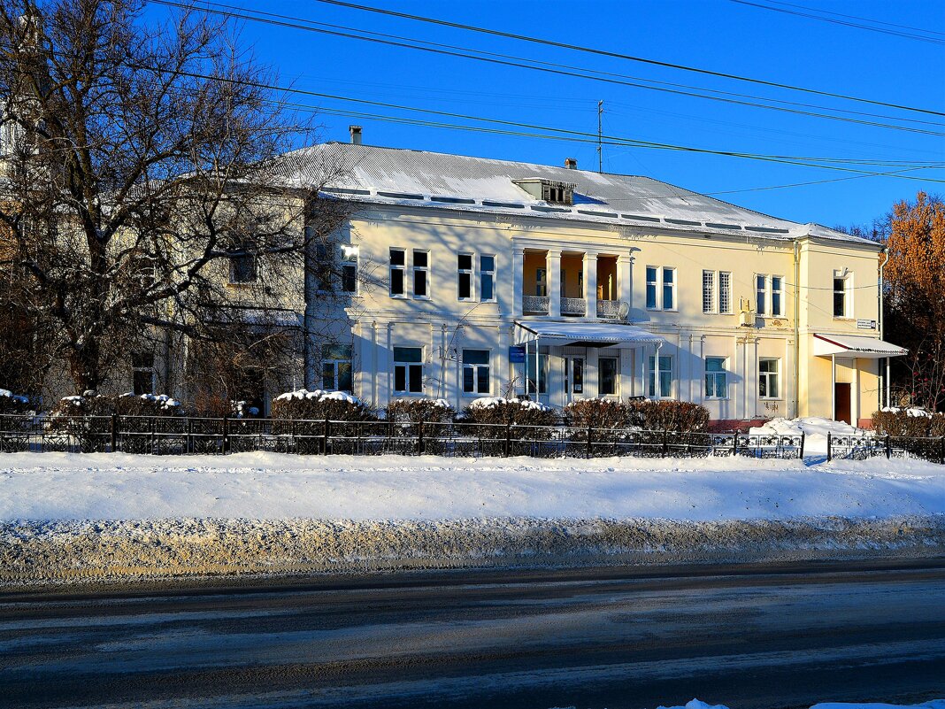Чебоксары. Здание городского родильного дома. - Пётр Чернега
