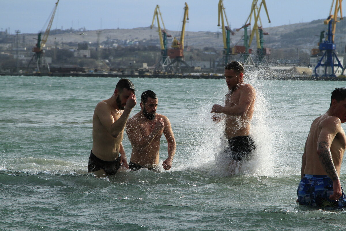 Крещенские купания - Геннадий Валеев