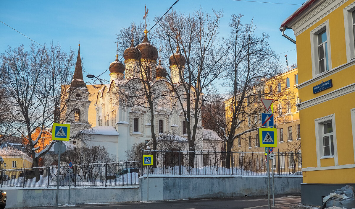 Уголок Москвы - юрий поляков