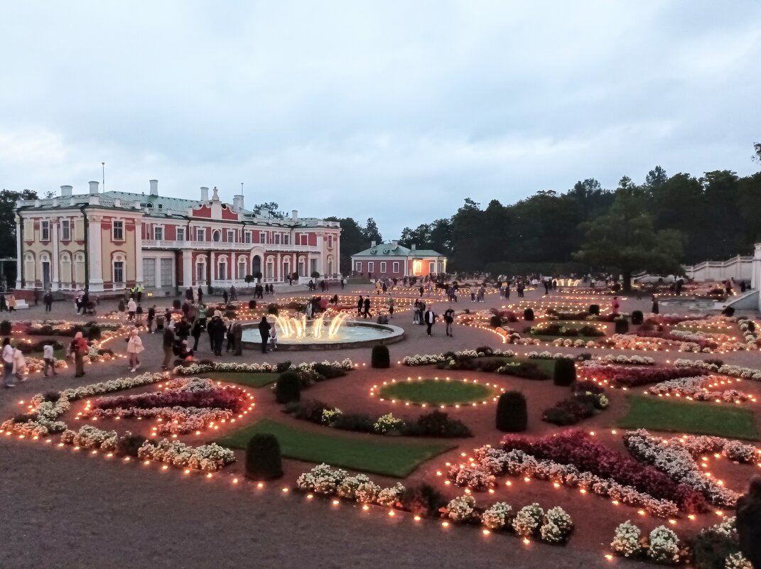 Парк Кадриорг - Veera V