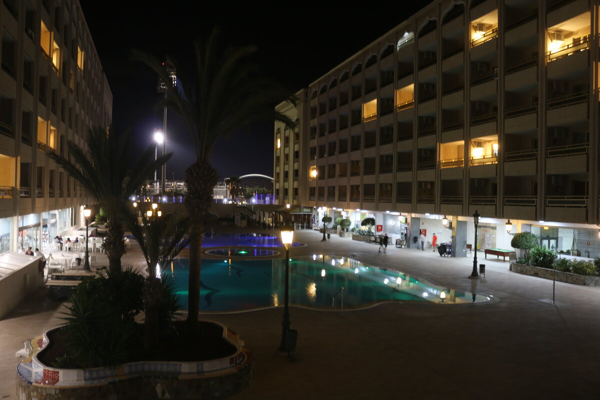 Вечер в отеле "Колумбус" - Ольга 