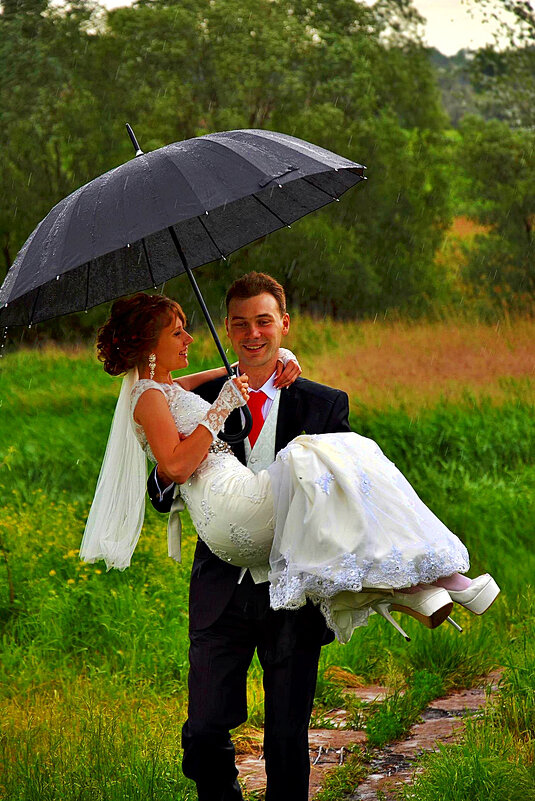 ВСЮ   ЖИЗНЬ   НА   РУКАХ - Анатолий Малобродский