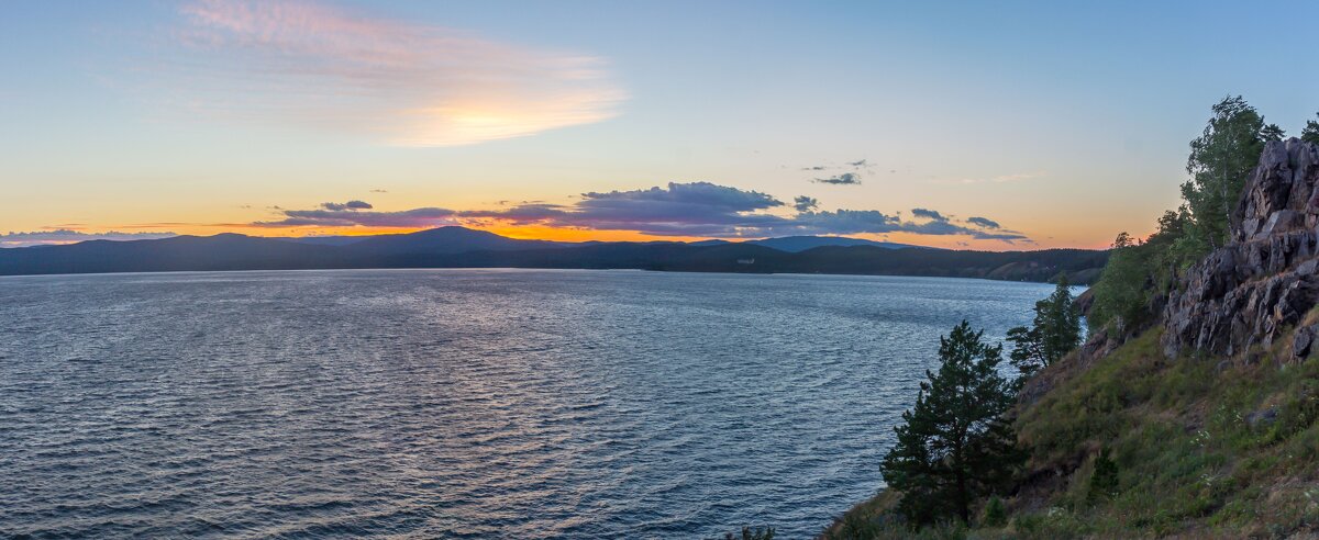 Закат на озере Тургояк (панорама). - Алексей Трухин Закат на озере Тургояк (панорама). - Алексей Трухин