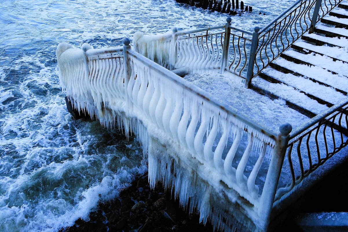 Творение шторма и мороза - Рита Симонова
