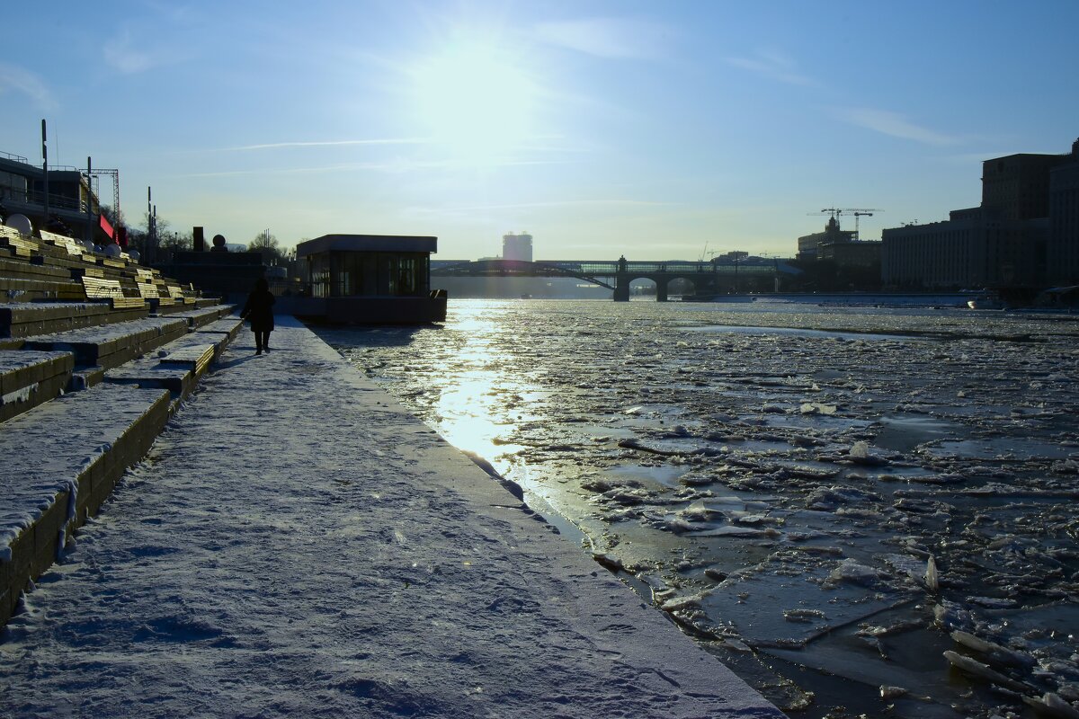 Редкое зимнее солнце. - Наталья Вязигина