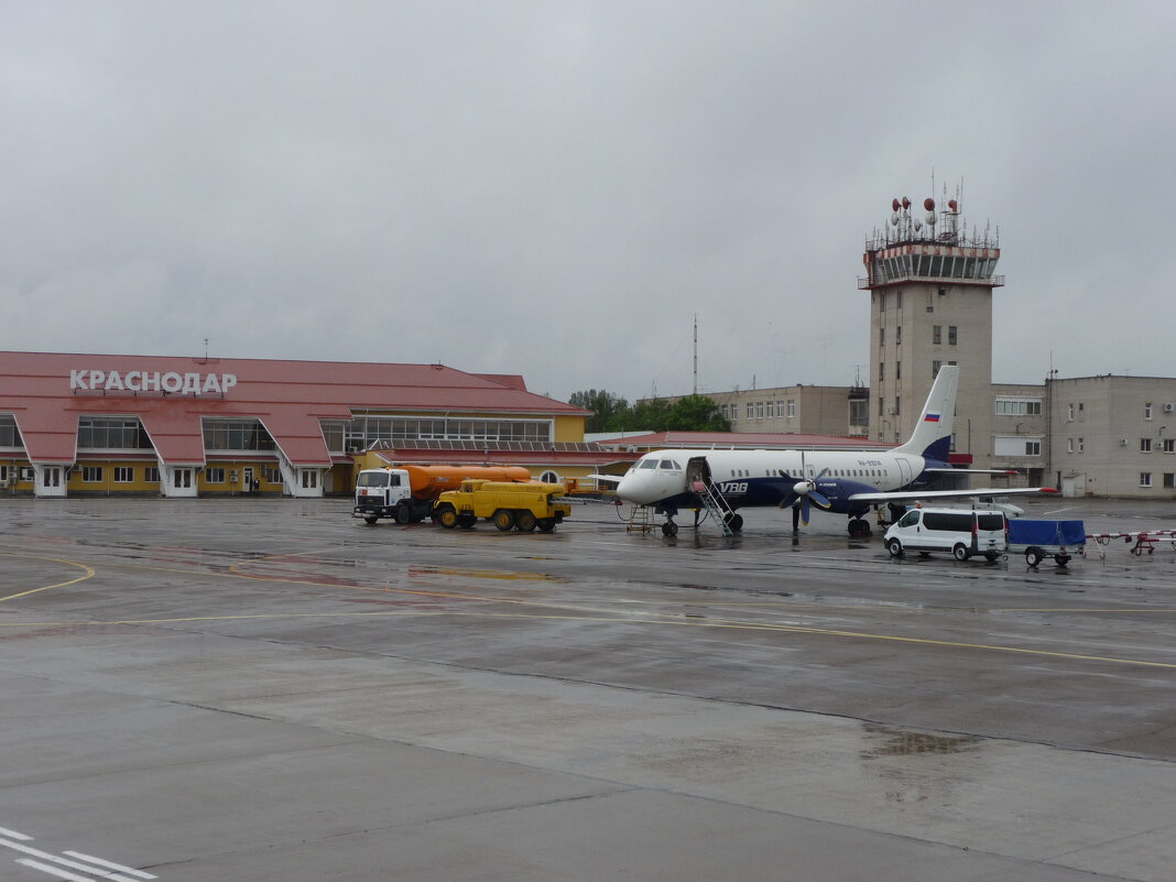 Надежда региональной авиации Ил-114 .( фото май 2009) - Alexey YakovLev Надежда региональной авиации Ил-114 .( фото май 2009) - Alexey YakovLev