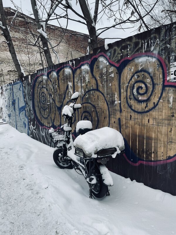 У забора - Лена -