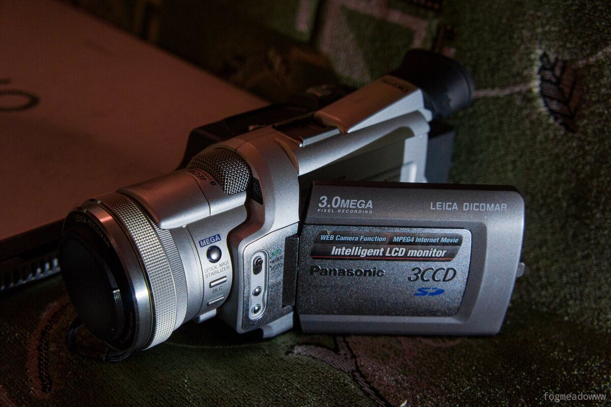 Panasonic NV-MX500, вид сбоку - fogmeadowww m