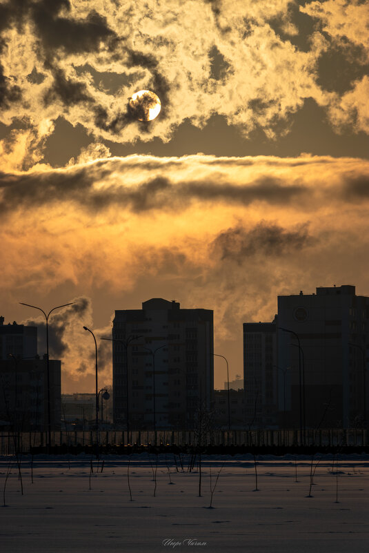 *** - Игорь Чичиль