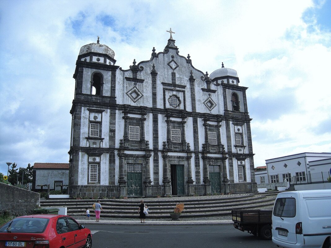 Церковь Матрис в Санта-Крус-дас-Флорес на острове Флориш, Азорские острова. - unix (Илья Утропов)