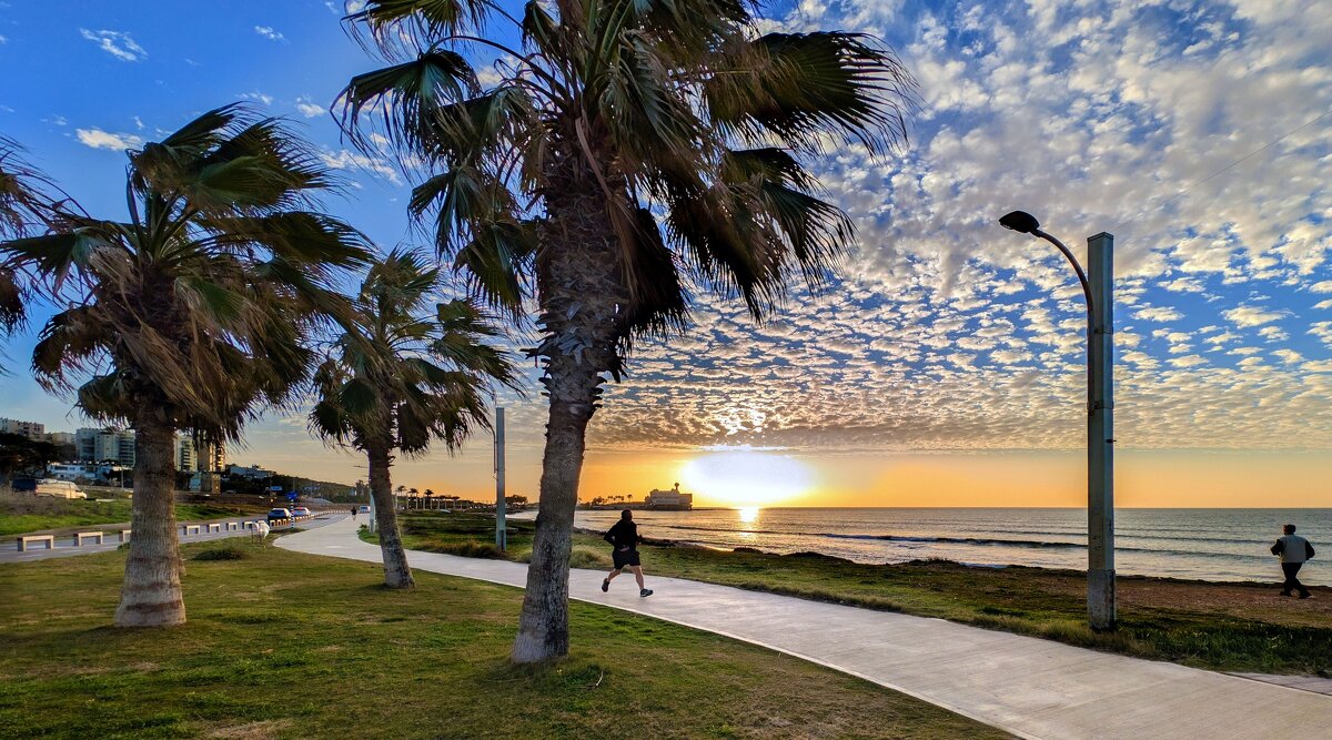 Перистокучевая облачность - Эмиль Перистокучевая облачность - Эмиль