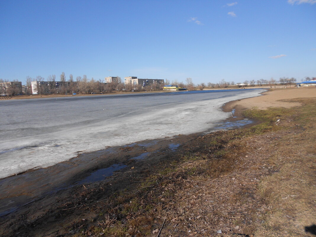 пляж  март - Елена Шаламова