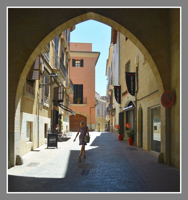 Примерно полдень в обычном городе - XX 74