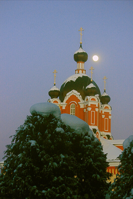 Зимний вечер в монастыре - Сергей Кочнев