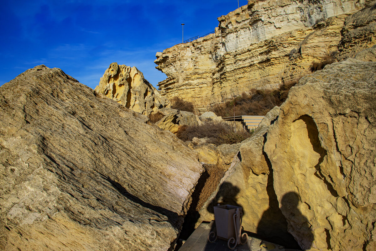 Тени - Анатолий Чикчирный