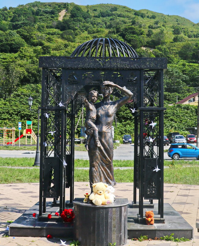 Памятник погибшим морякам. - Ирина Нафаня Памятник погибшим морякам. - Ирина Нафаня