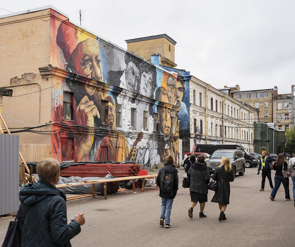 *** - Александр Русинов