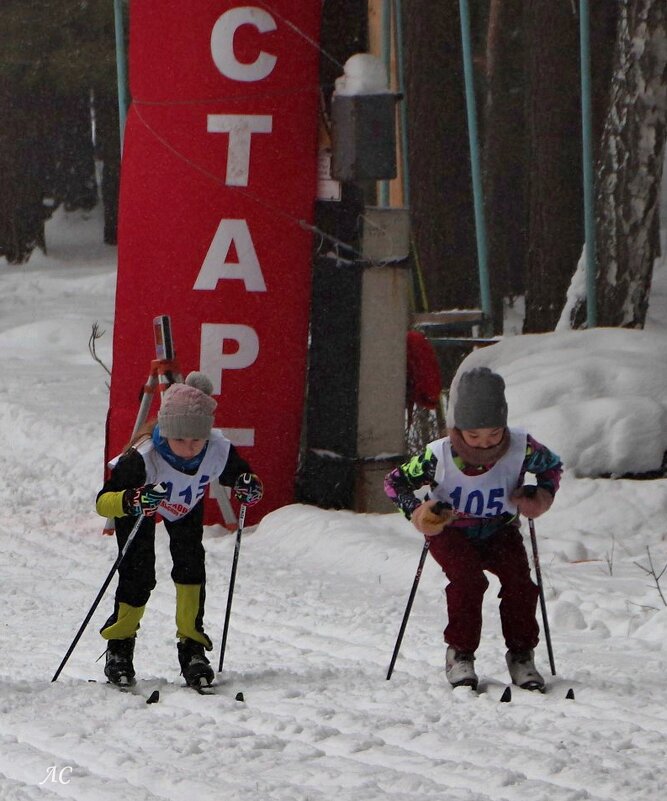 Самые юные участники соревнований - Любовь Сахарова