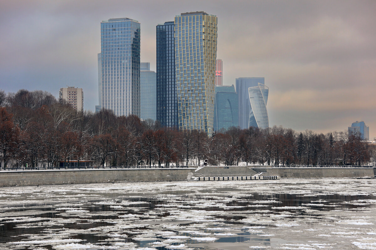 Москва-Сити - skijumper Иванов Москва-Сити - skijumper Иванов