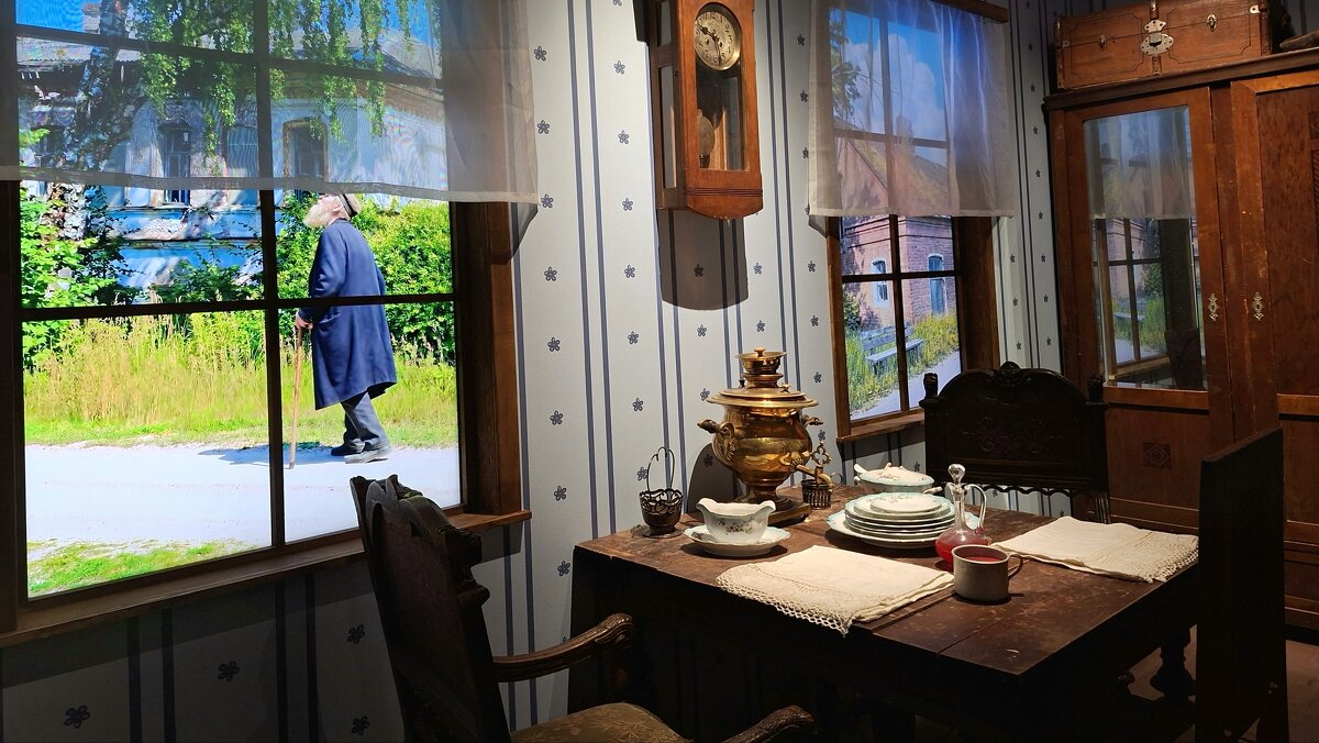 "Комната в доме Марка Шагала в Витебске". - ИРЭН@ .