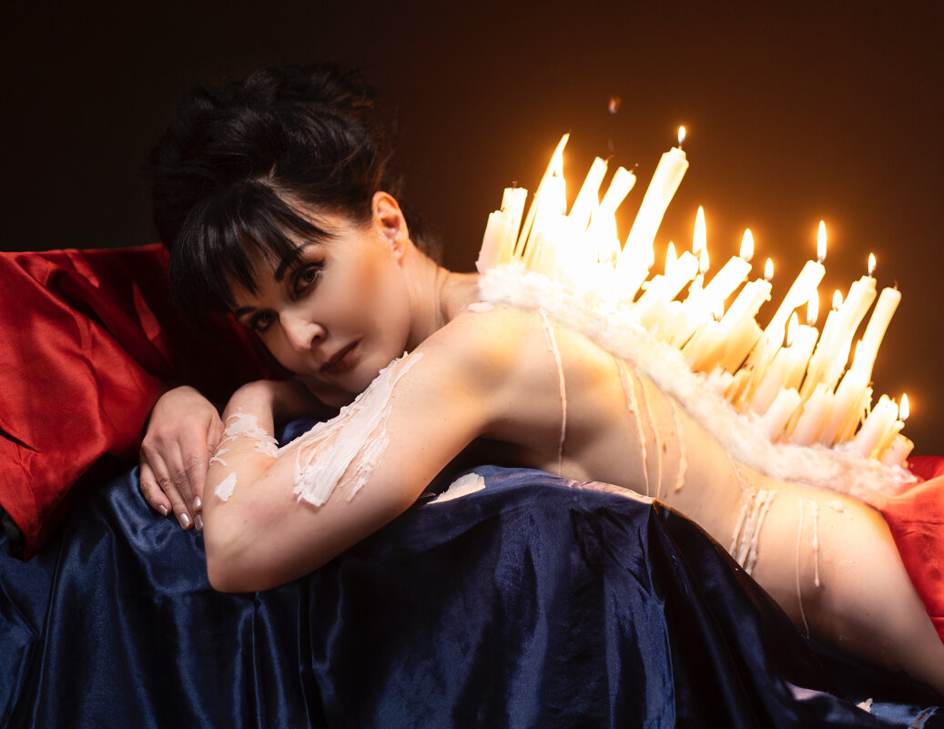 Мир при свечах становится другим... - Оля Логвиненко Мир при свечах становится другим... - Оля Логвиненко