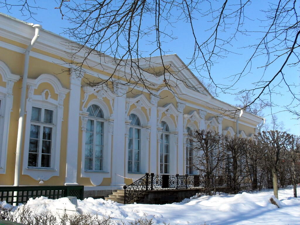 Екатерининский корпус - Елена Суханова