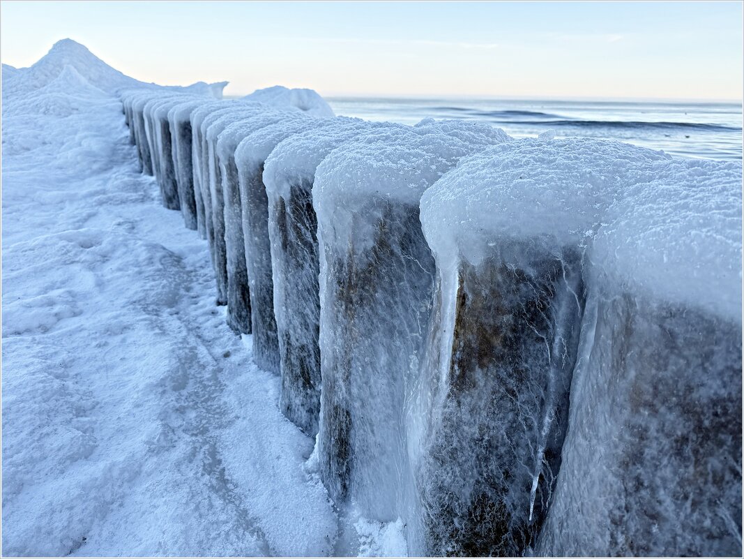 Волнорезы. - Валерия Комова