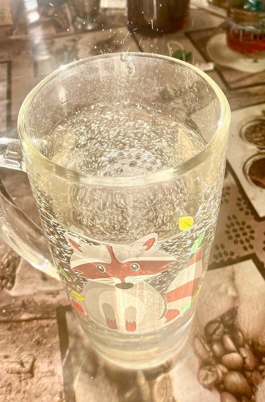 Любите ли Вы, минералку? Как люблю её я… - Alexey YakovLev Любите ли Вы, минералку? Как люблю её я… - Alexey YakovLev