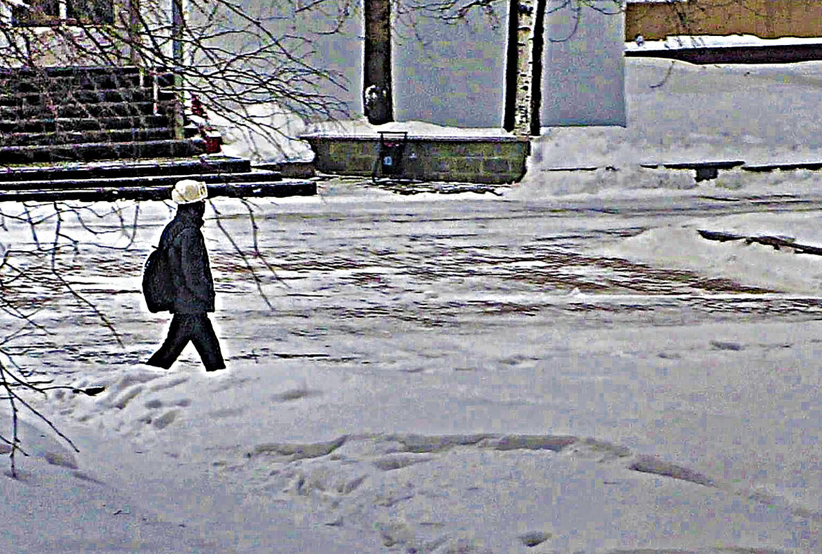 Февраль...Мальчик с снежной шапочке! - Владимир 