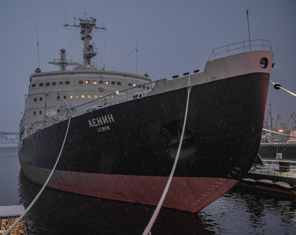 Первый атомный ледокол "Ленин" - Андрей C