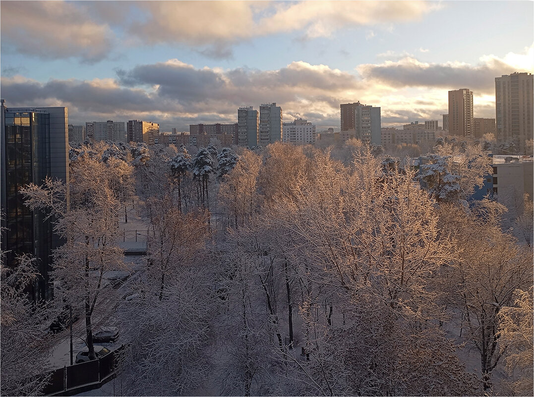А из нашего окошка... - Ирина С