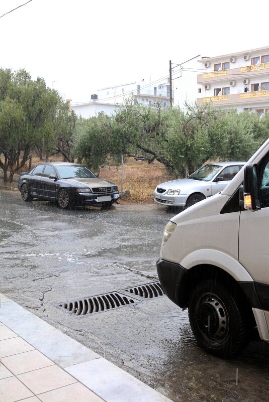 Дождь на критских улочках - Ольга 