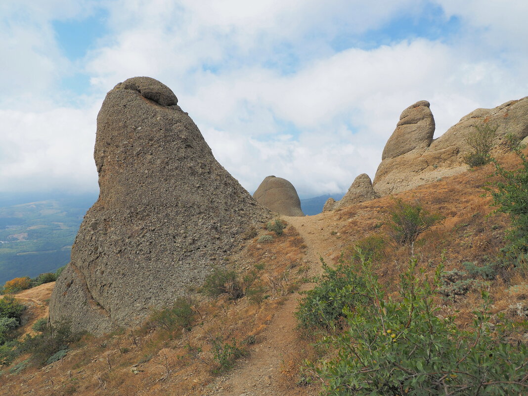 Причудливые горы массива Демерджи Южного. - Евгений Седов