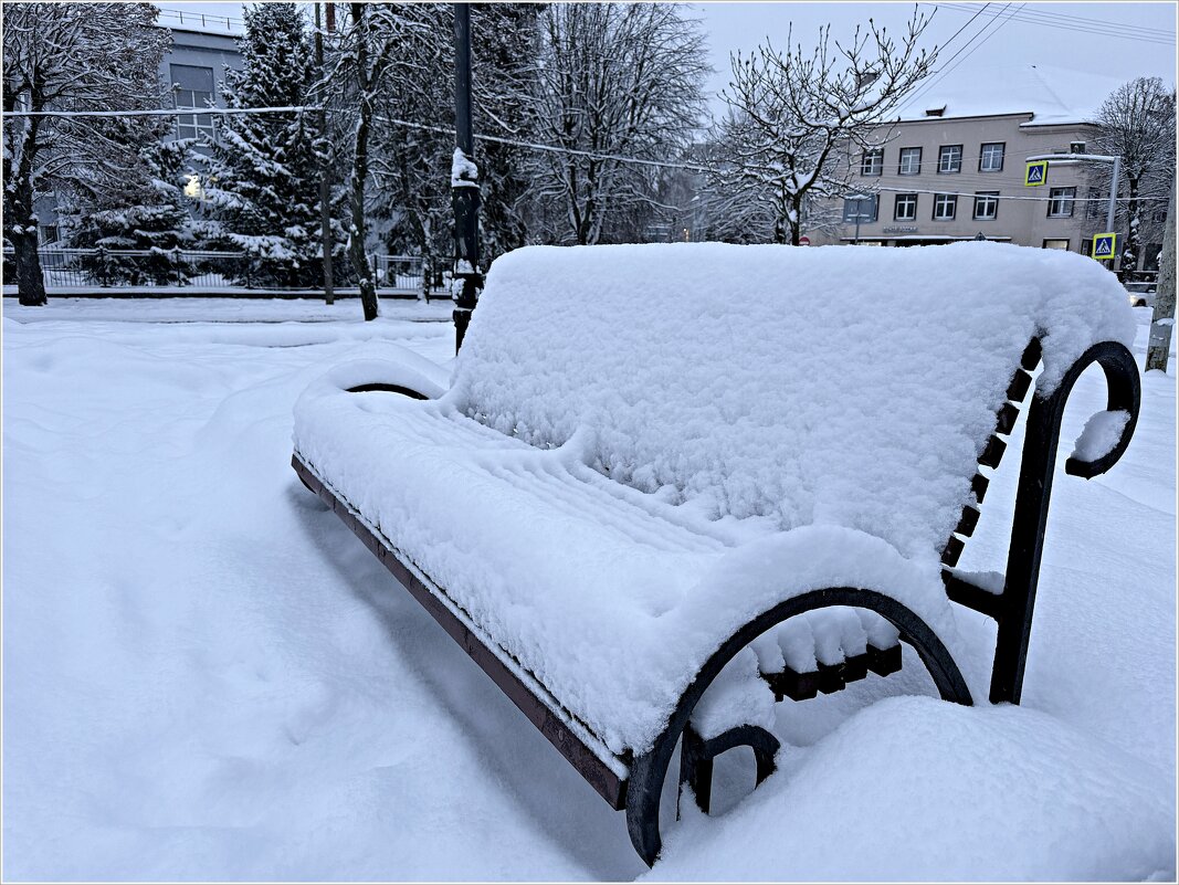 Снежная скамейка. - Валерия Комова