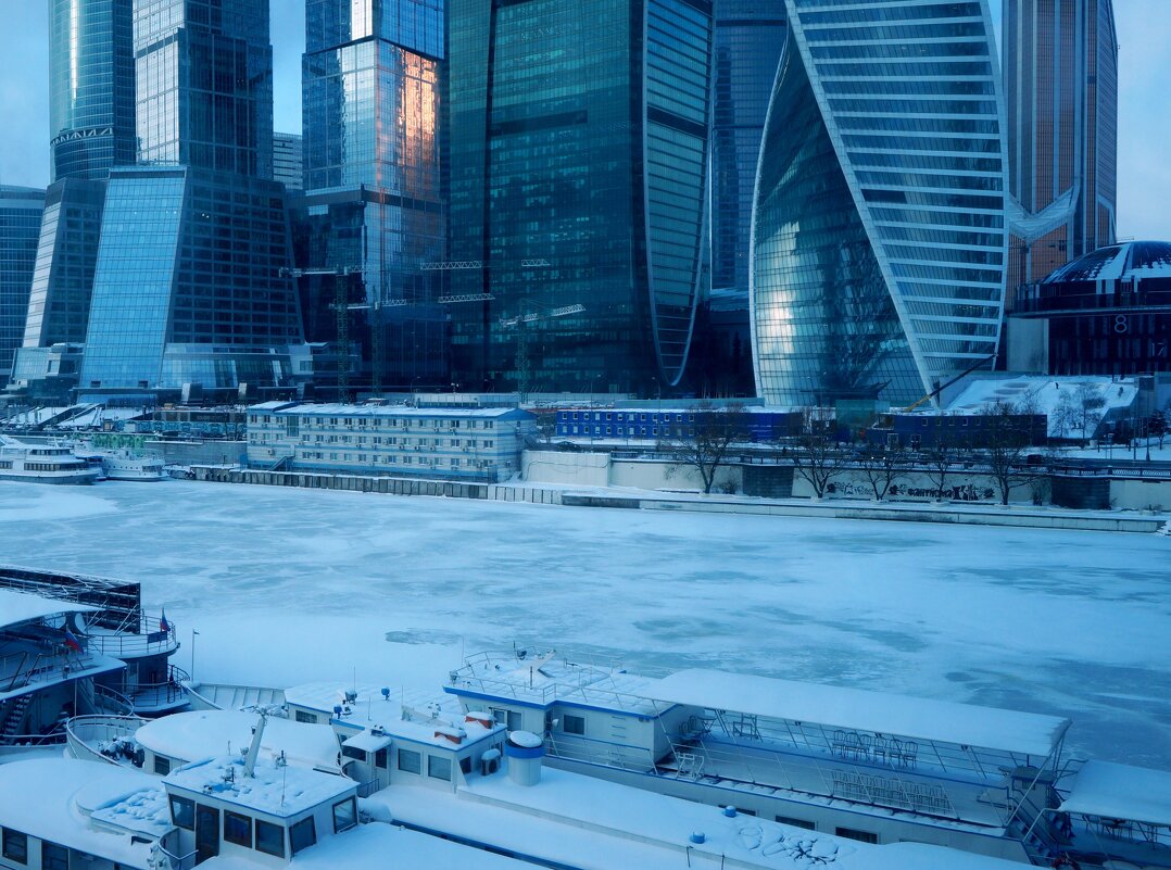 Зима в Москве - София 