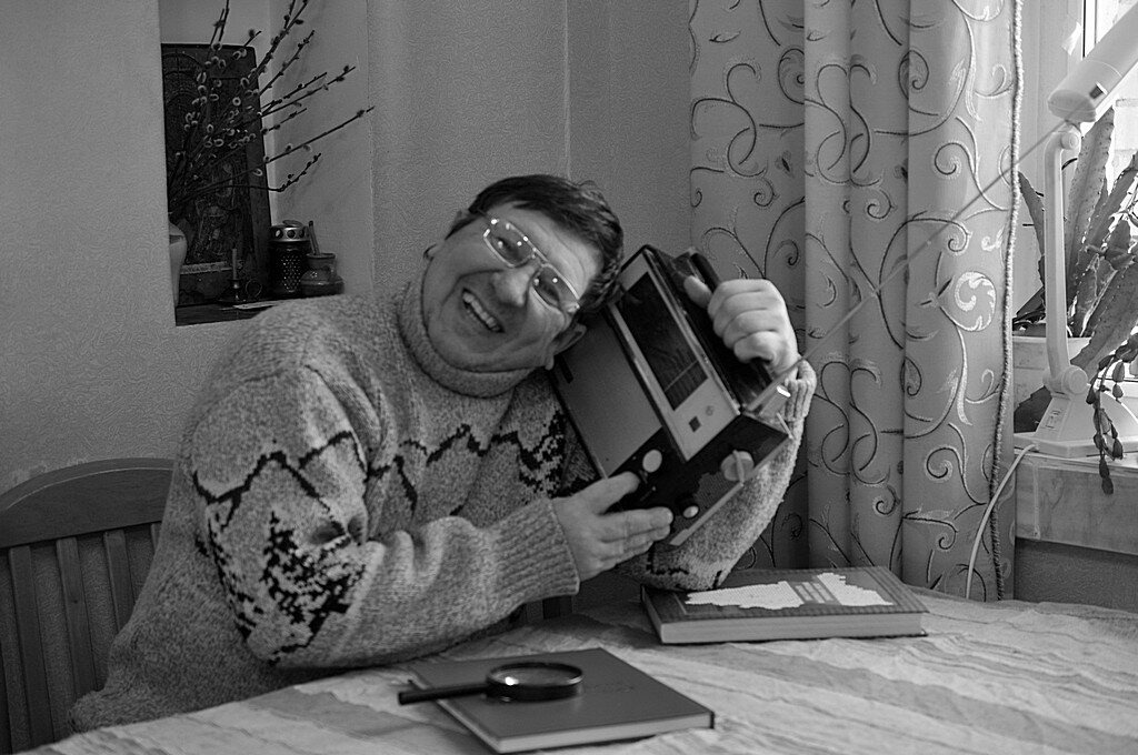 Сегодня День радио!  Всех с праздником )) - Владимир Хиль