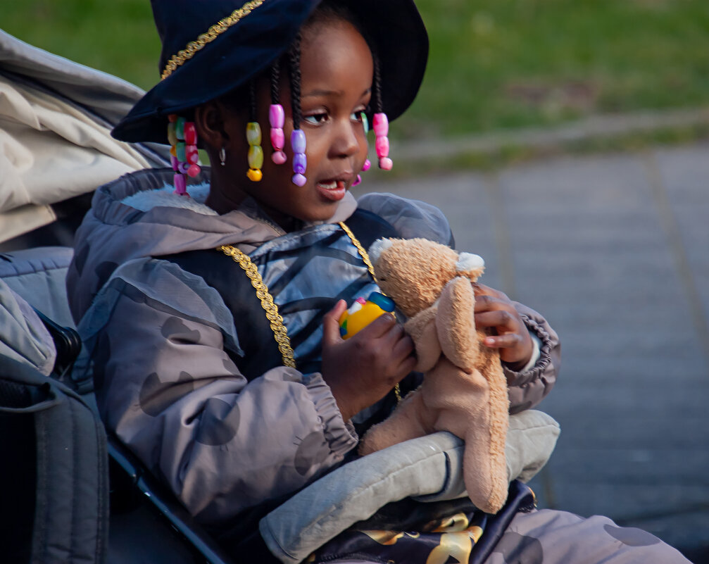 Подарили медвежонка - Valziwa 