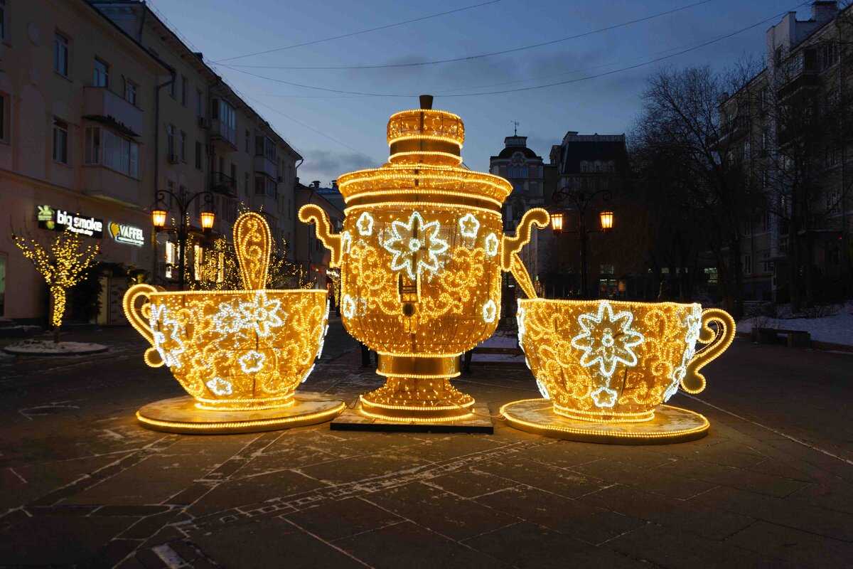 по улице Ленинградской - Ирина Милонова по улице Ленинградской - Ирина Милонова