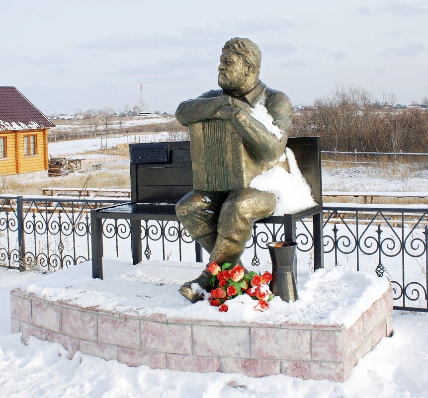 Памятник Г.Д. Заволокину - Галина Нестратова