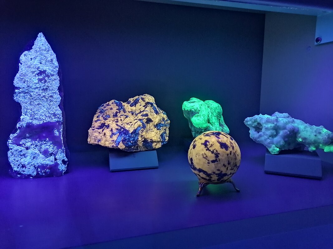 Загадочные камни - Евгений Алябьев Загадочные камни - Евгений Алябьев