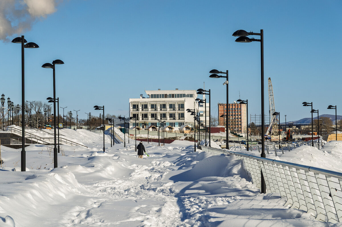 Из прогулки по набережной - Виктор Иванович Чернюк