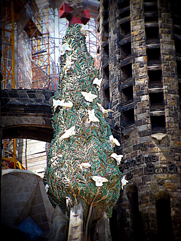 Барселона. Фрагмент Храма Светого Семейства. - Владимир Драгунский