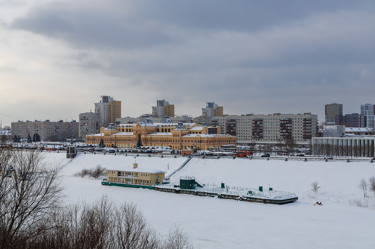 Вид на Нижегородскую ярмарку с Канавинского моста - Александр Синдерёв