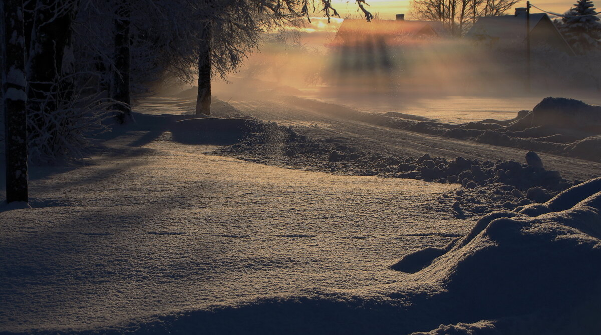 Зимние контрасты .. - Татьян@ Ивановна