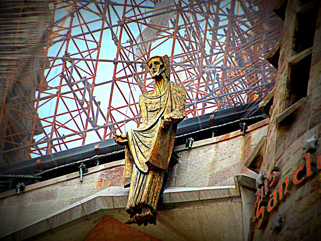 Барселона. Фрагмент Храма Светого Семейства - Владимир Драгунский