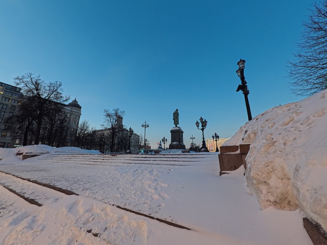 Пушкинская площадь - Лютый Дровосек Пушкинская площадь - Лютый Дровосек