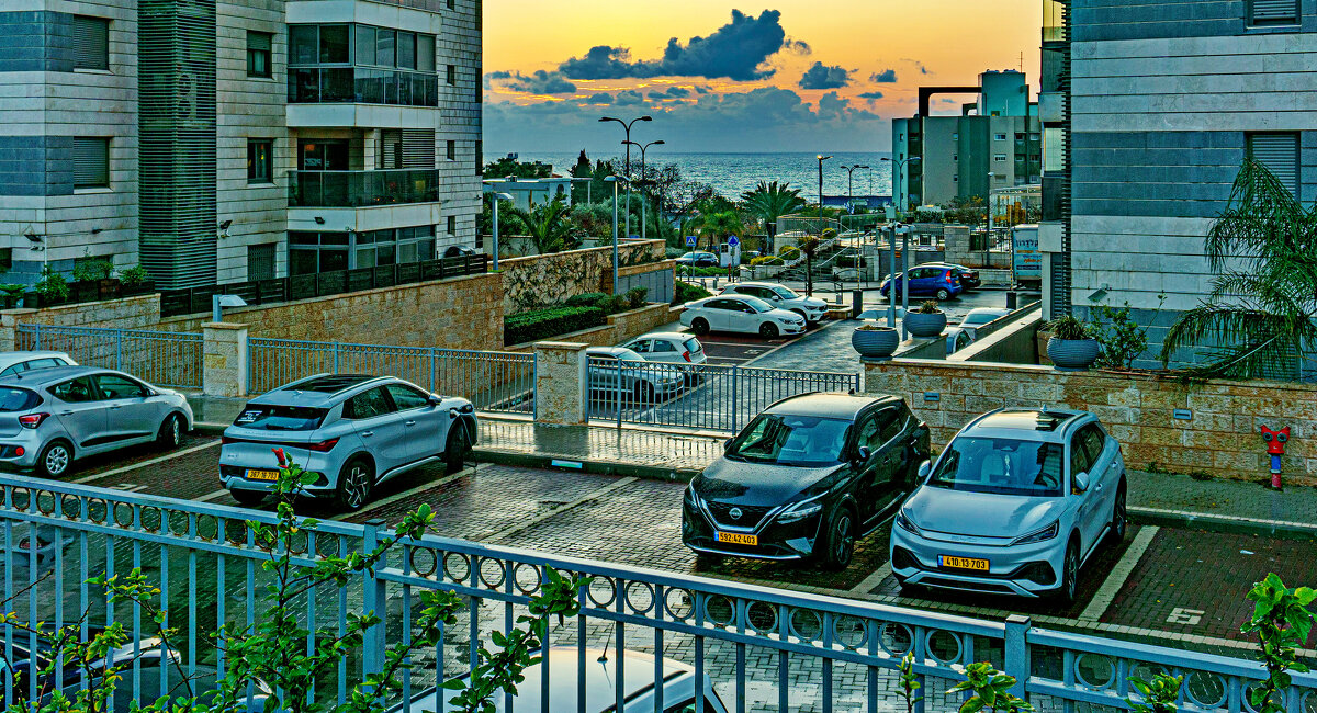 Дождик прошел, день заканчивается... - Эмиль Дождик прошел, день заканчивается... - Эмиль