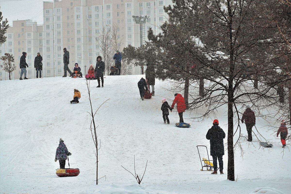 Горка - место веселья. - Татьяна Помогалова