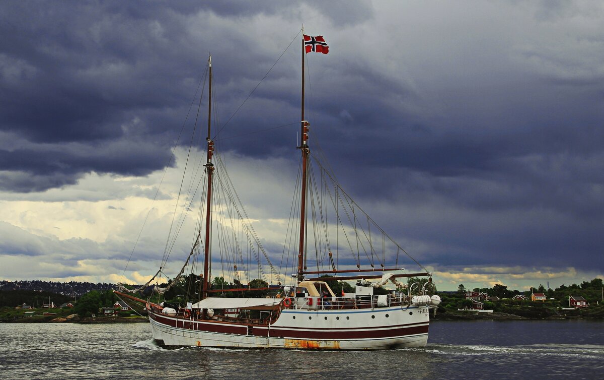 Если хмурится с утра-возвращаться нам пора - В.И 
